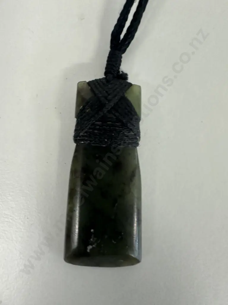 Greenstone Necklace L4.5cm. Image 1++