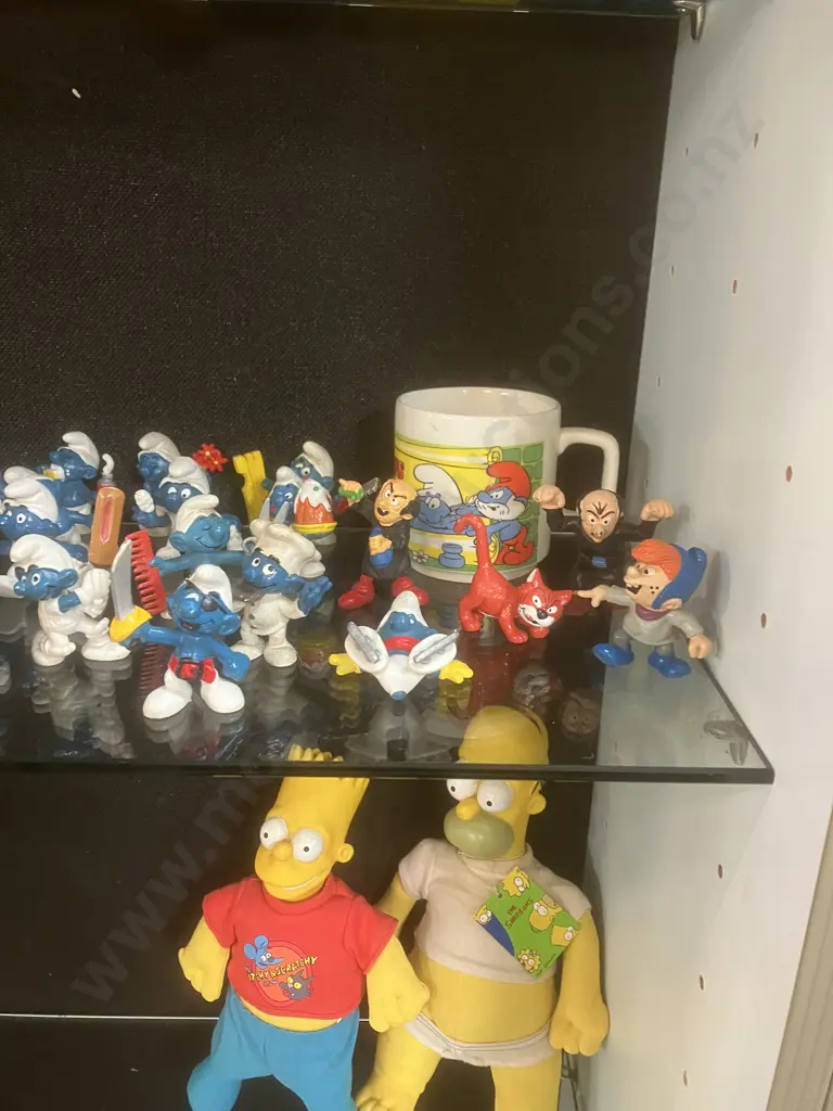 Smurfs - Assorted & Smurf Mug Image 1++