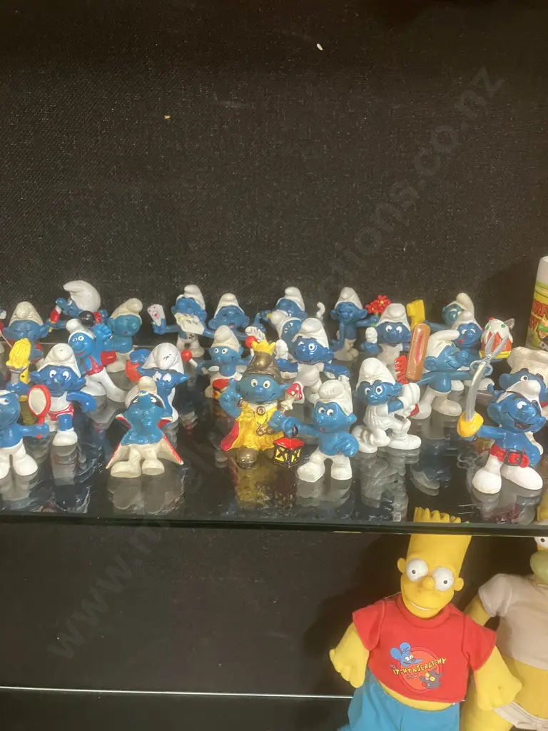 Smurfs - Assorted & Smurf Mug Image 1++