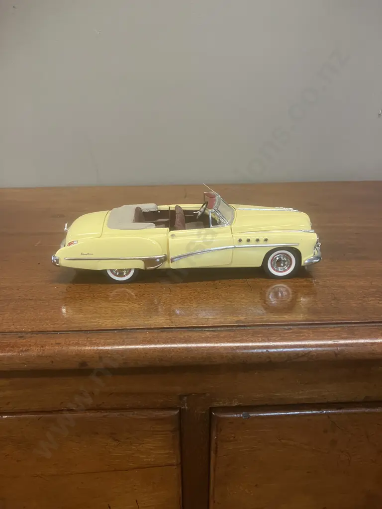 1949 Buick Roadmaster Convertible 1:24 Franklin Mint Image 1++