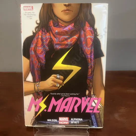 MS MARVEL Vol 1 MARVEL Comic Book Graphic Novel - First Edition First Print 2015 Hardback. ISBN 9780785198284