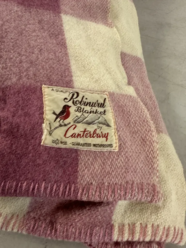 Pair Of Single Woollen Blankets Robinwul By Canterbury Pink & Cream Tones Image 1++