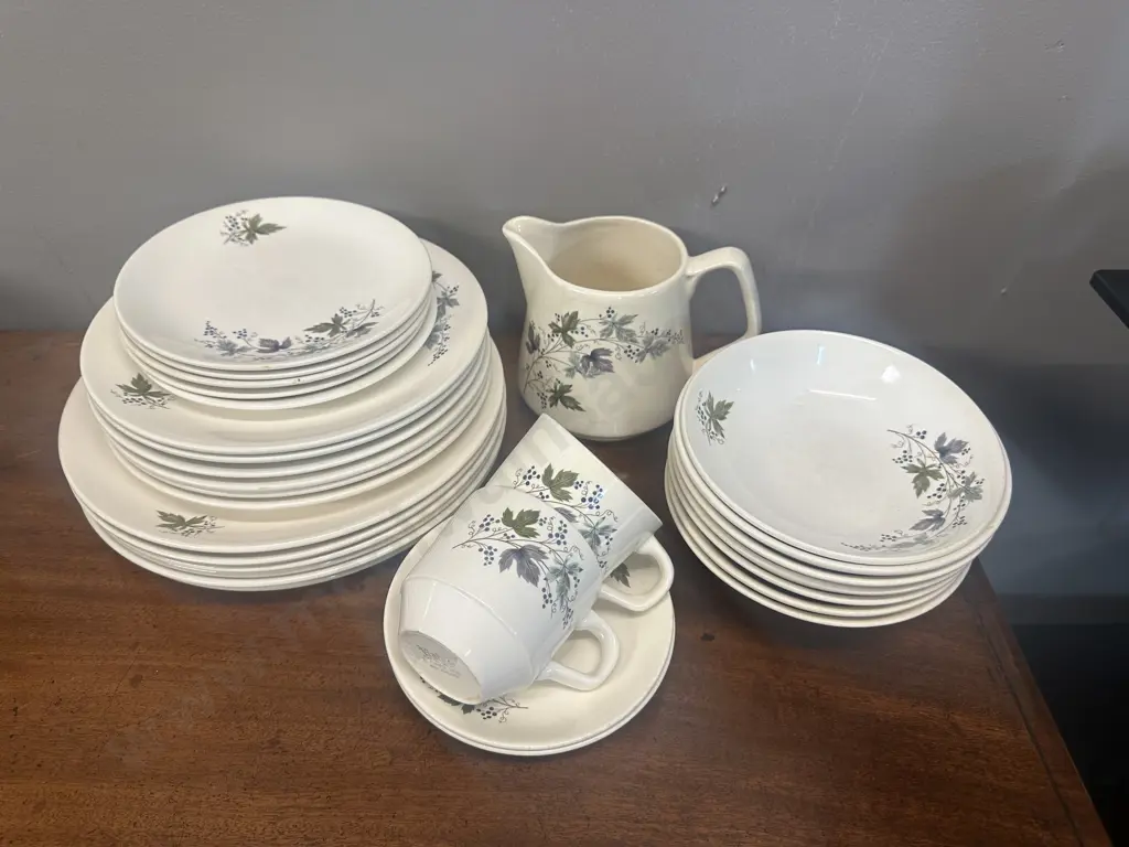 New Zealand Crown Lynn Crockery 'Vintage' Pattern #982 Including Dinner Plates, Bowls, Duos & Milk Jug (as found) Image 1++