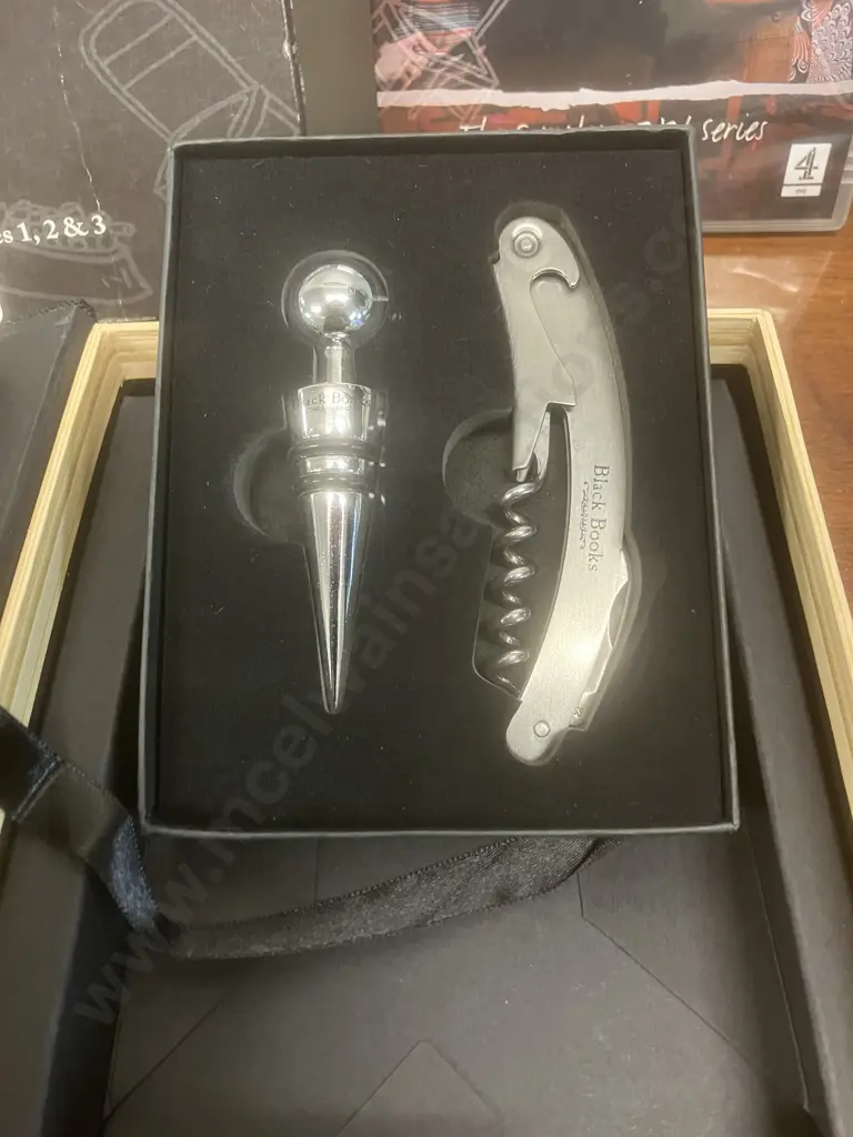 Black Books DVDs / Wine Set The Definitive Collectors Edition Box Set, Collectors Edition Box Set & Black Books 3 Image 1++