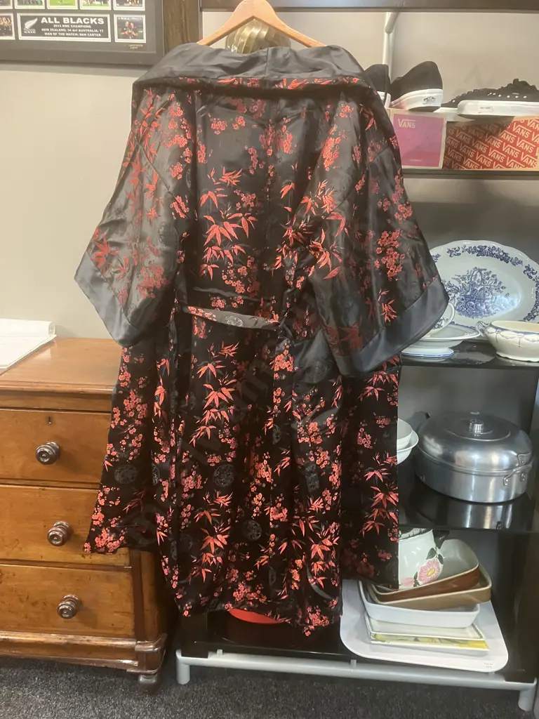 Silk Dragon Robe - Reversible Image 1++