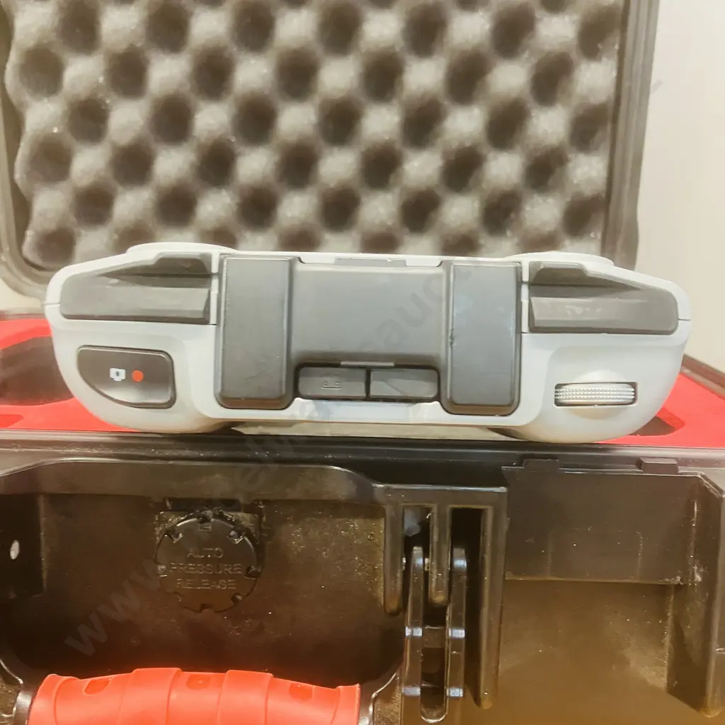 DJI Mavic Air 2 Drone, (MA2UE1N) & Remote Controller (DJI RC231), In PGYTECH DJI Safety Carry Case (No Charger or Leads) Image 1++