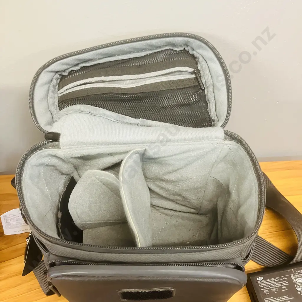 DJI Mavic 2 Zoom Drone, (L1Z) & Remote Controller (DJI RC1A) With Charger in Two DJI Soft Carry Cases Image 1++