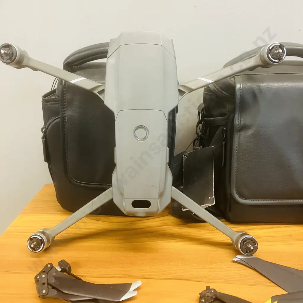 DJI Mavic 2 Zoom Drone, (L1Z) & Remote Controller (DJI RC1A) With Charger in Two DJI Soft Carry Cases Image 1++