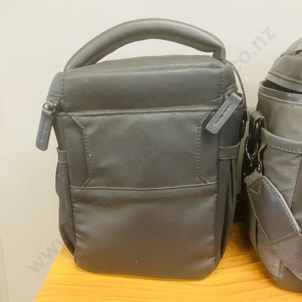 DJI Mavic 2 Zoom Drone, (L1Z) & Remote Controller (DJI RC1A) With Charger in Two DJI Soft Carry Cases Image 1++