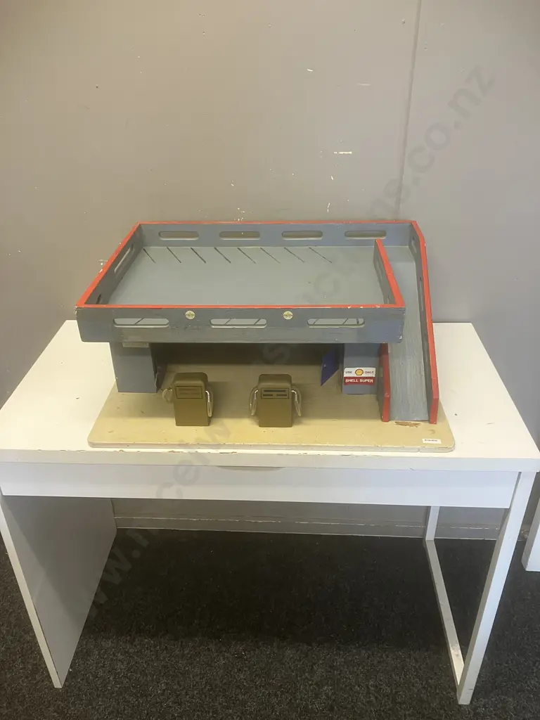 Wooden Kids Play Garage. H27 W65 D45cm Image 1++