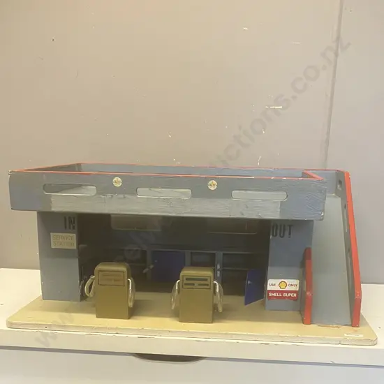 Wooden Kids Play Garage. H27 W65 D45cm