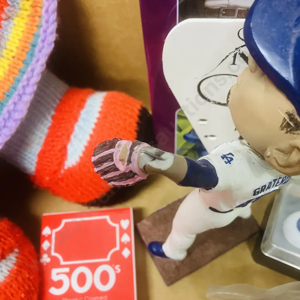 Box Lot Vintage Items, Domino Stars Set In Tin, Jenga Pieces, Etc Image 1++