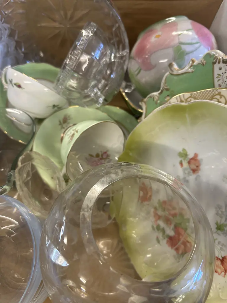 Assorted China & Glass Items  Image 1++