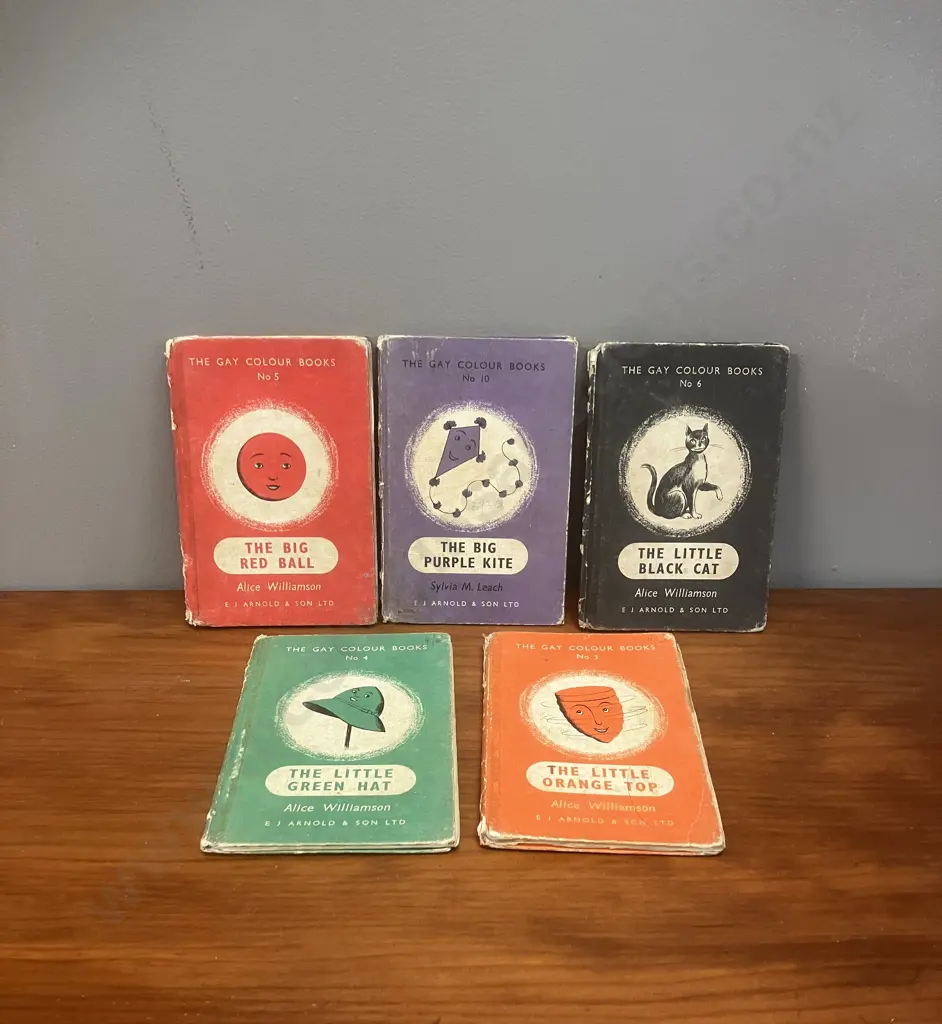 Rare The Gay Colour Books by Alice Williamson - No's 3, 4, 5, 6 & Sylvia Leach No 10 (1970s) Image 1++