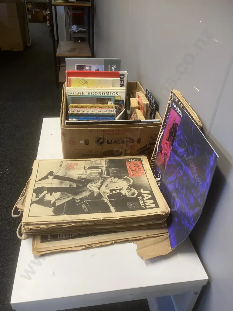 Box lot Books, Assorted 70s & 80s Musical Express Magazines Etc Image 1++