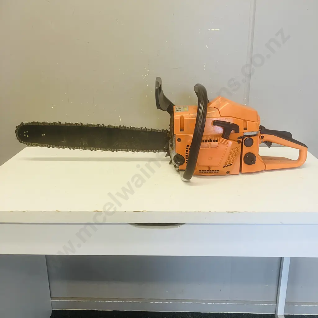 Petrol Power Chainsaw Image 1++