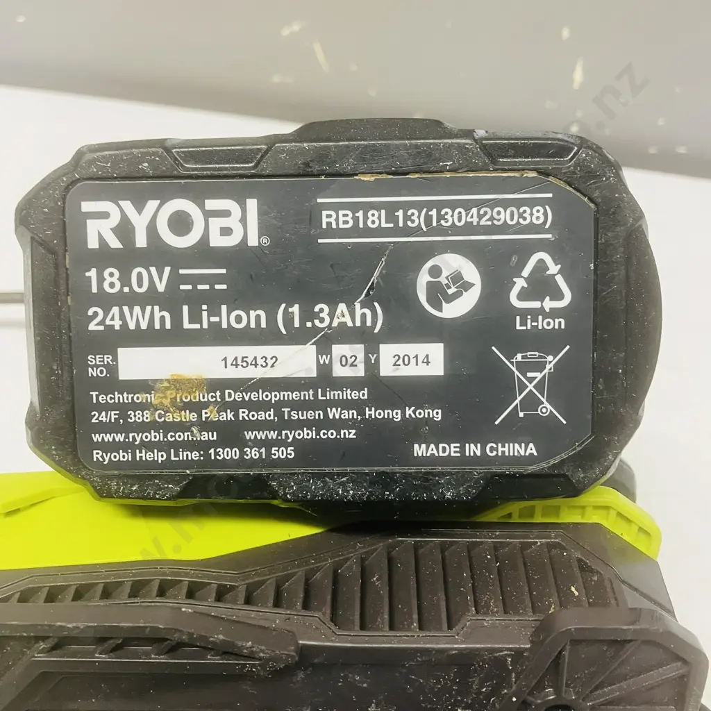 Ryobi 18V LCD1802 Drill, 2 x 1.3Ah Batteries & 14.4V / 18V Charger Image 1++