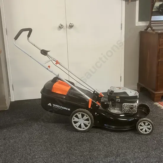 YardForce Lawnmower With Catcher - 144cc