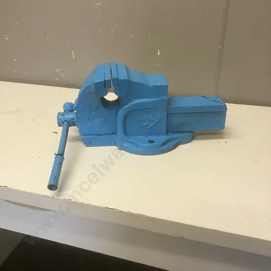 Victor 3 Vice Painted Blue