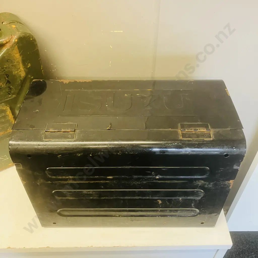 Black ISUZU Toolbox & 20 Litre Steel Jerry Can Image 1++