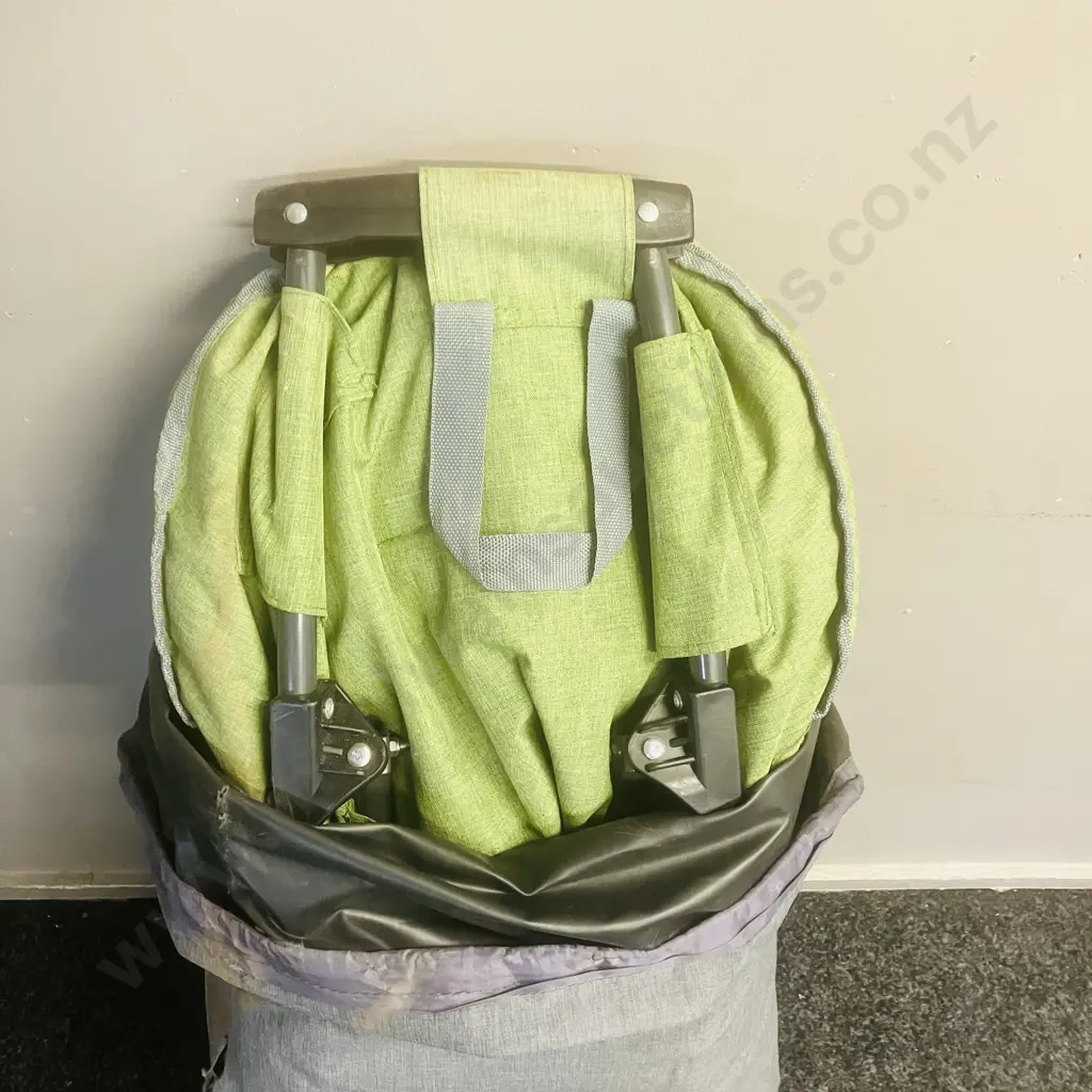 Nouveau Deluxe Escape Moon Camping Chair Image 1++