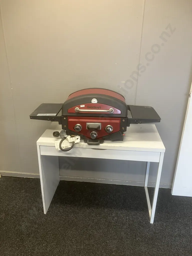 Gascraft Tailgate BBQ Grill 3 Burner Image 1++