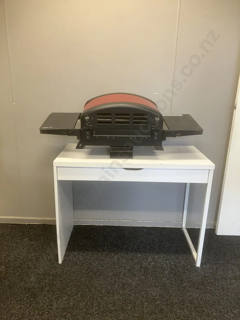 Gascraft Tailgate BBQ Grill 3 Burner Image 1++