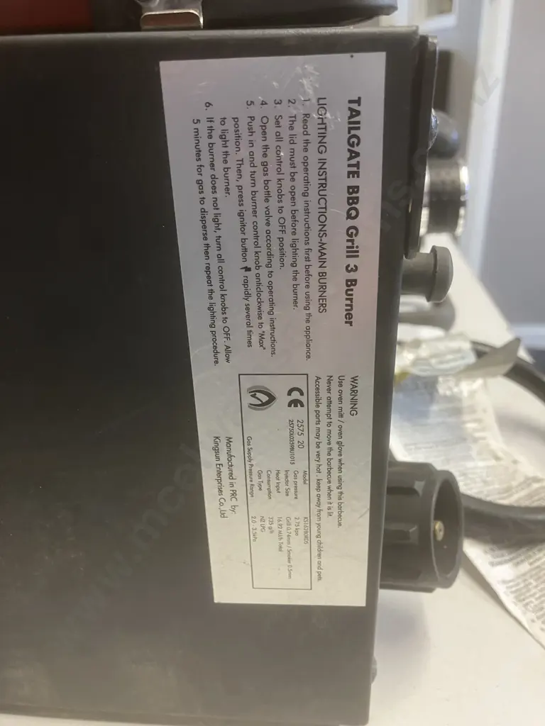 Gascraft Tailgate BBQ Grill 3 Burner Image 1++