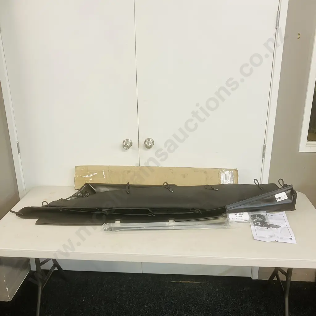 Toyota Hilux Tonneau Cover, Soft - Vinyl, Double Cab, "J" Deck With Cab Guard - Part Number PNZ7089870 Image 1++