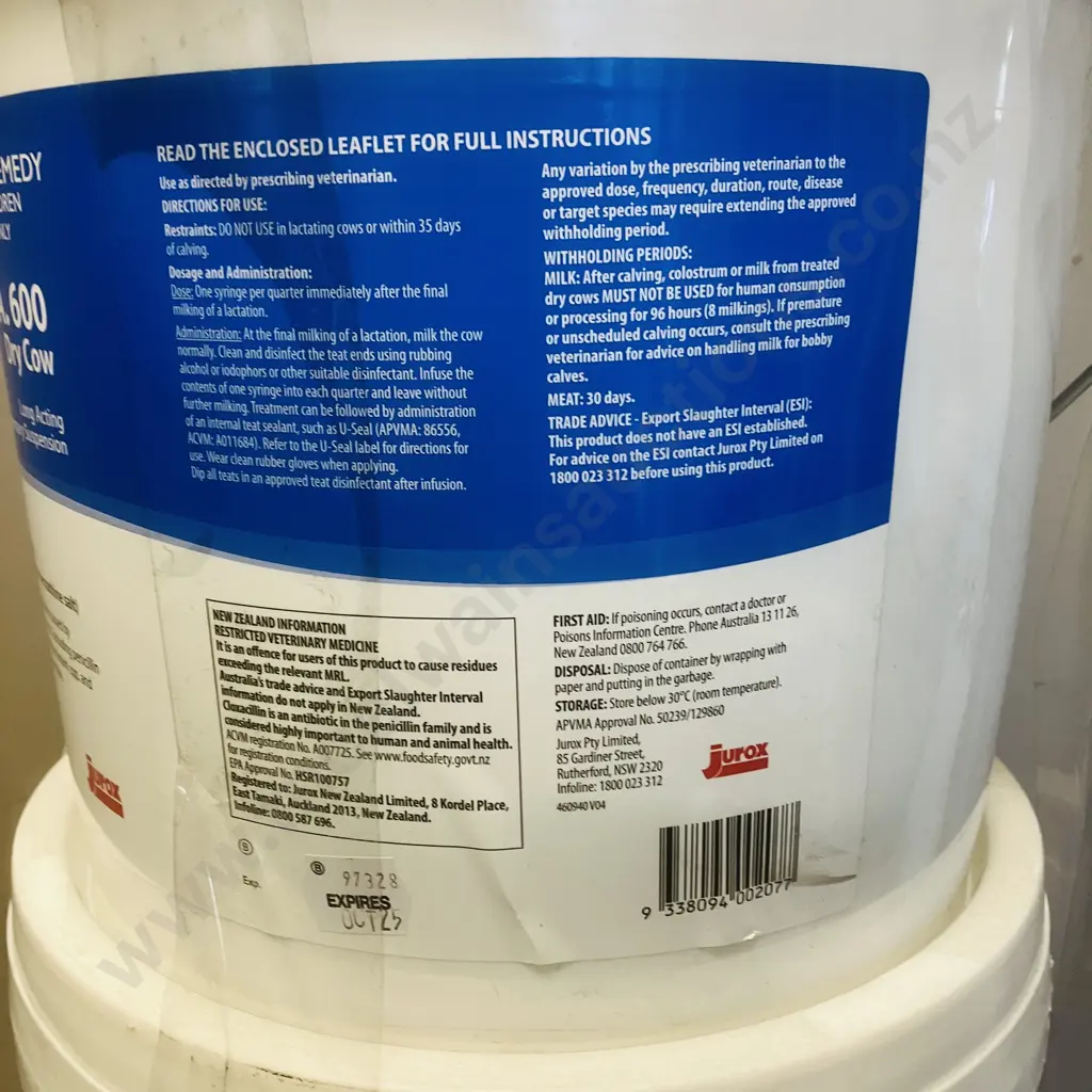 Juraclox L.A. 600 Dry Cow - 600 x 3.6g Syringes Image 1++