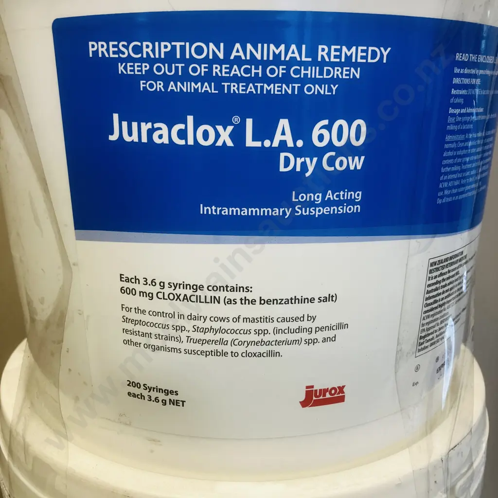 Juraclox L.A. 600 Dry Cow - 600 x 3.6g Syringes Image 1++