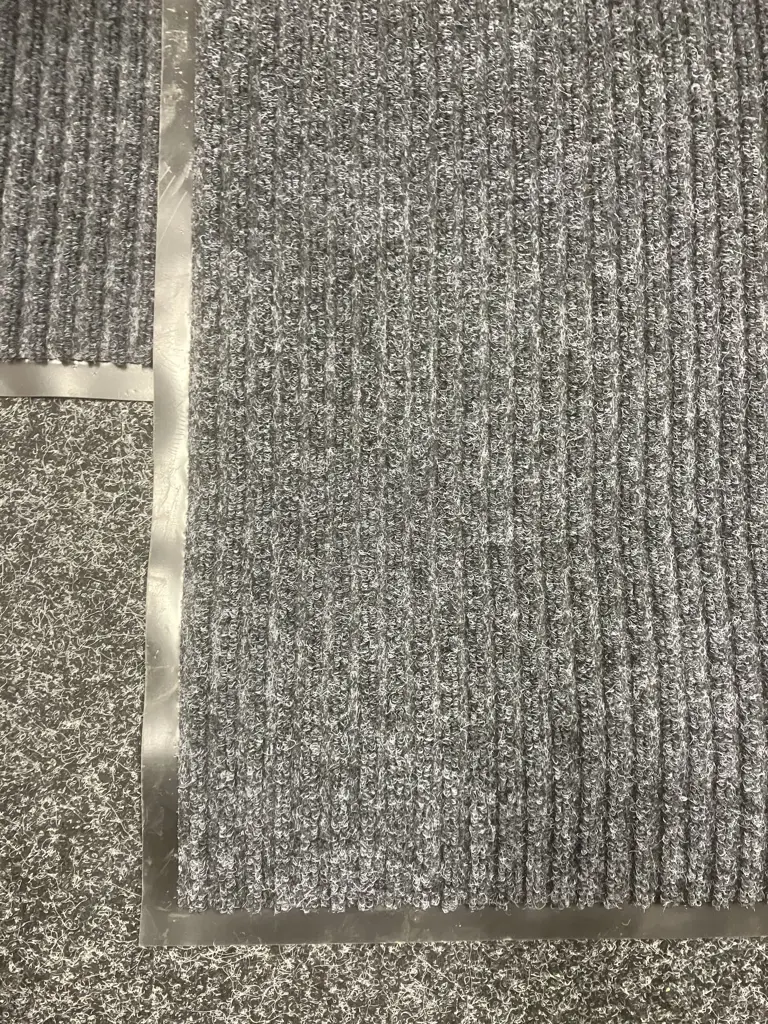 Pair of Non-Slip Indoor / Outdoor Mats. 80 x 120cm Image 1++