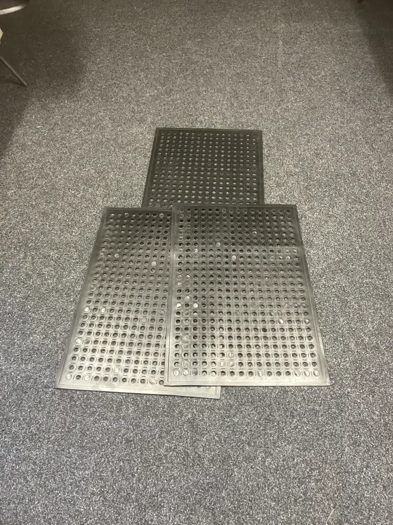 Lot of Three 'O' Cutout Pattern Non-Slip Floor Mats. 59 x 89cm Image 1++