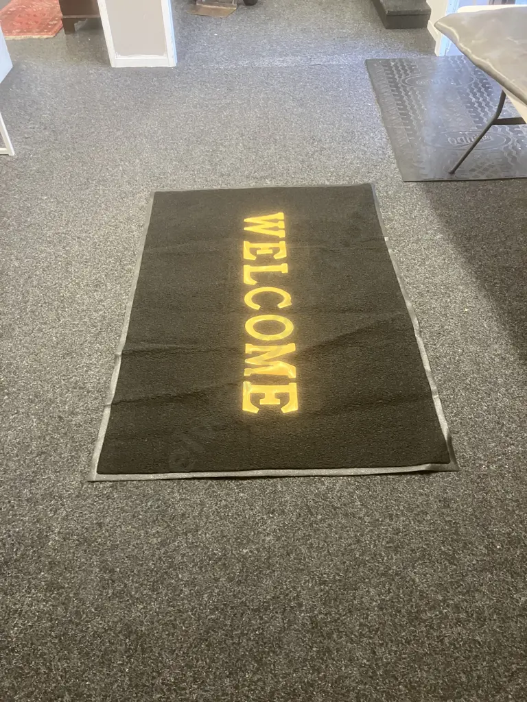 Large 117.5 x 176cm Mat With Large Welcome Image 1++