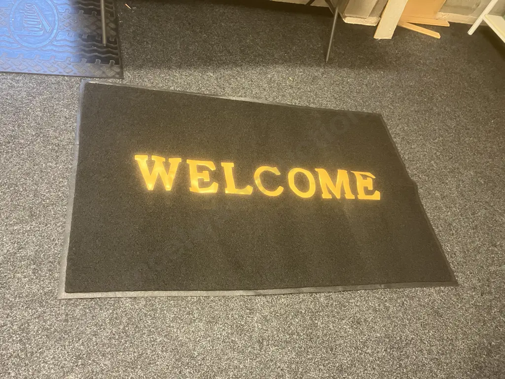 Large 117.5 x 176cm Mat With Large Welcome Image 1++
