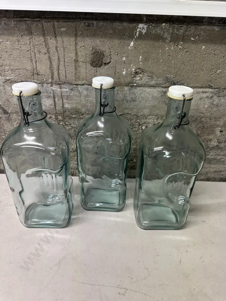 H.H Transparent Glass 2 Litre Fridge Bottles x3  Image 1++