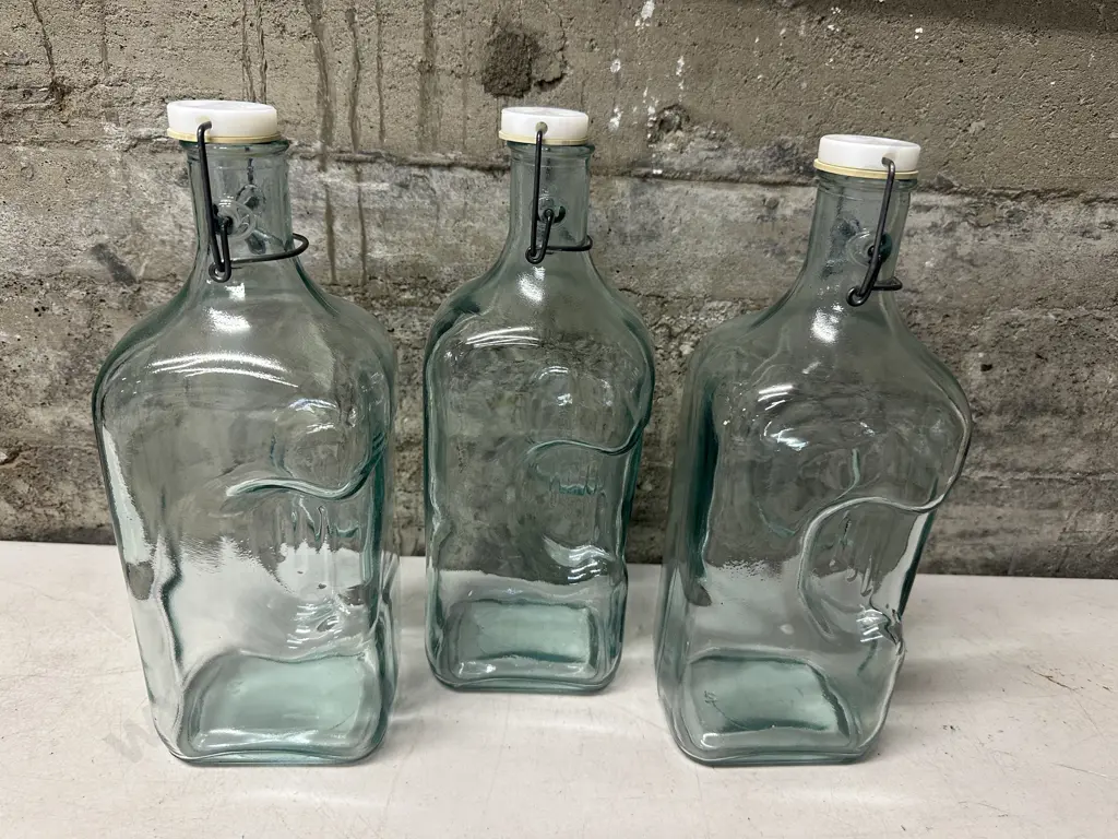 H.H Transparent Glass 2 Litre Fridge Bottles x3  Image 1++