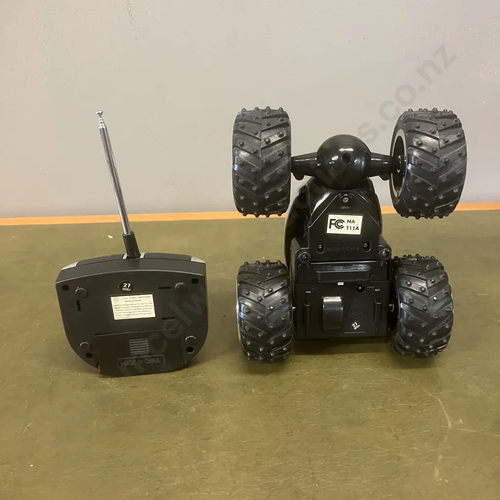 R/C Turbo Tumbler Car - 27 Mhz Image 1++