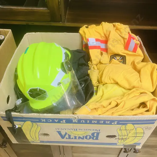 Box Lot United States Antartic Program Helmet With Carry Bag, (BR9C), Clothing