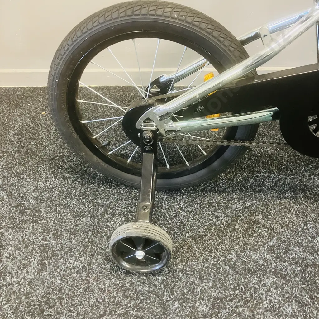 Silver Colour Childrens Bike With Trainer Wheels Image 1++