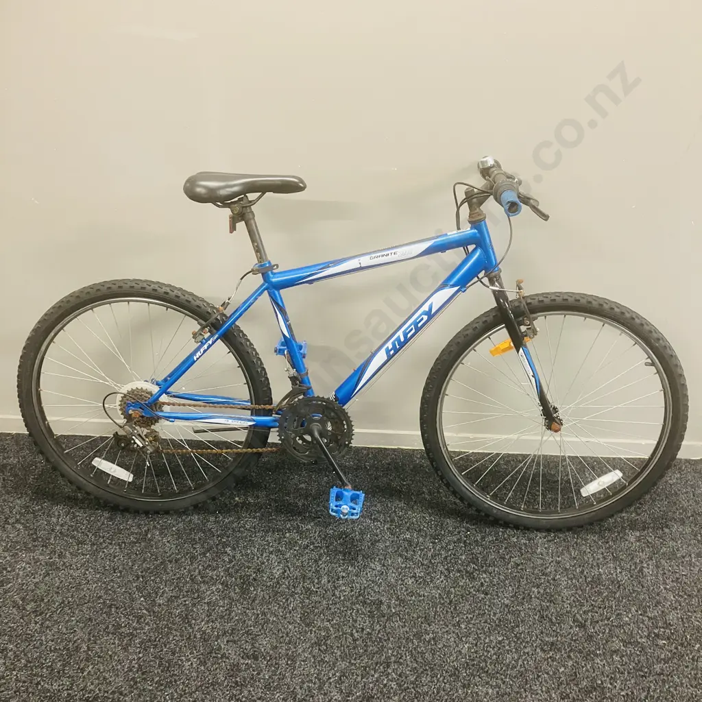HUFFY Granite 26 Blue / White Mountain Bike, 15 Speed Image 1++