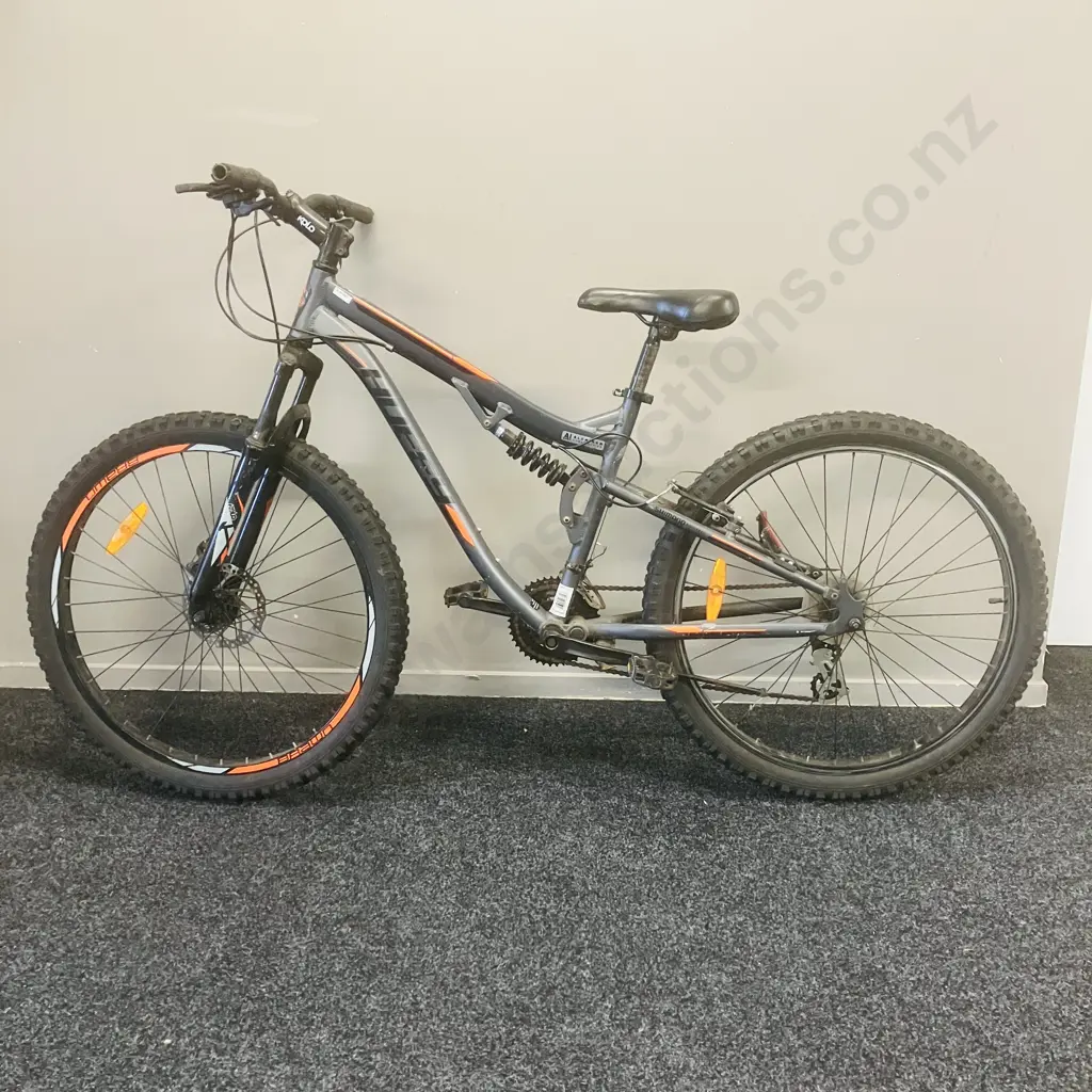 Black & Orange HUFFY Brawn Bike Image 1++