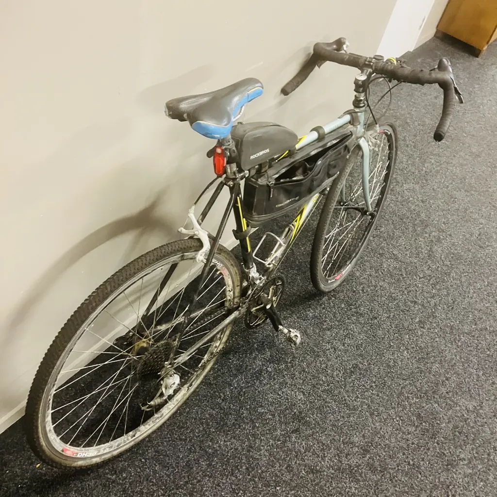 DAWES Ultra Road Bike, Blue Colour With Pump Etc Image 1++