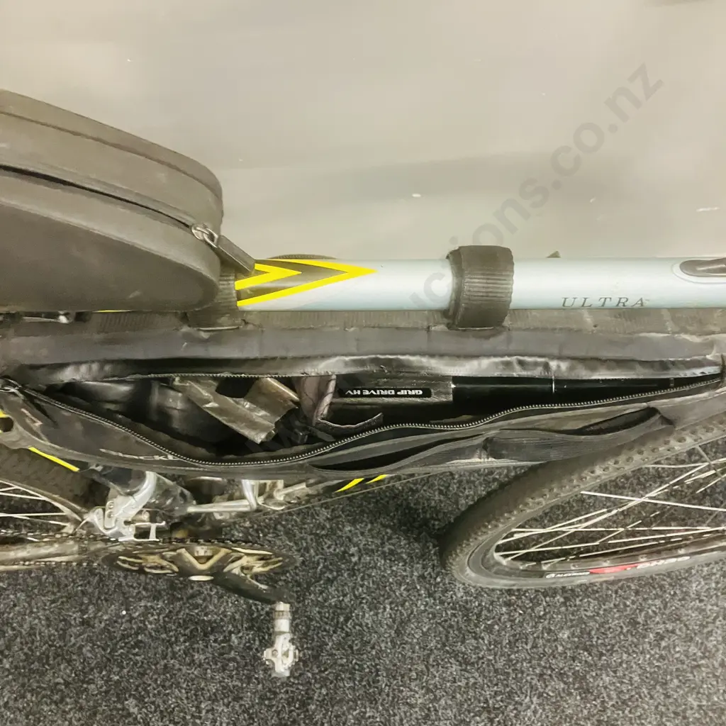 DAWES Ultra Road Bike, Blue Colour With Pump Etc Image 1++