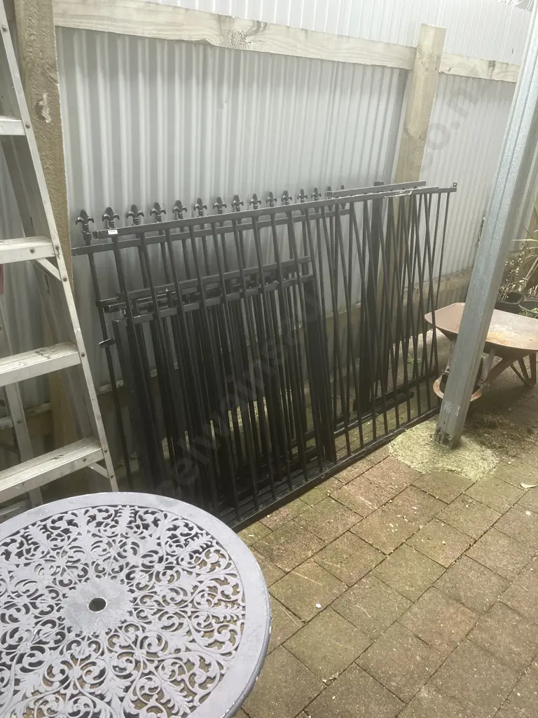 Steel & Aluminum Fence Pieces, Assorted Sizes Image 1++