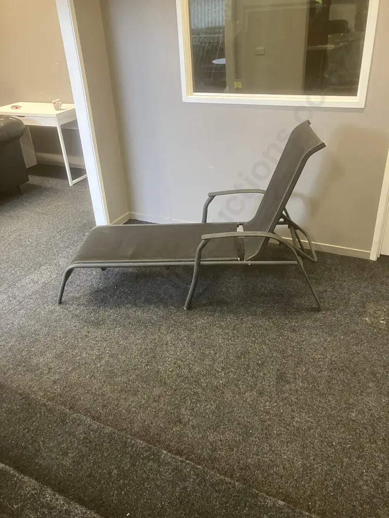 Sun Lounger With Adjustable Back Image 1++