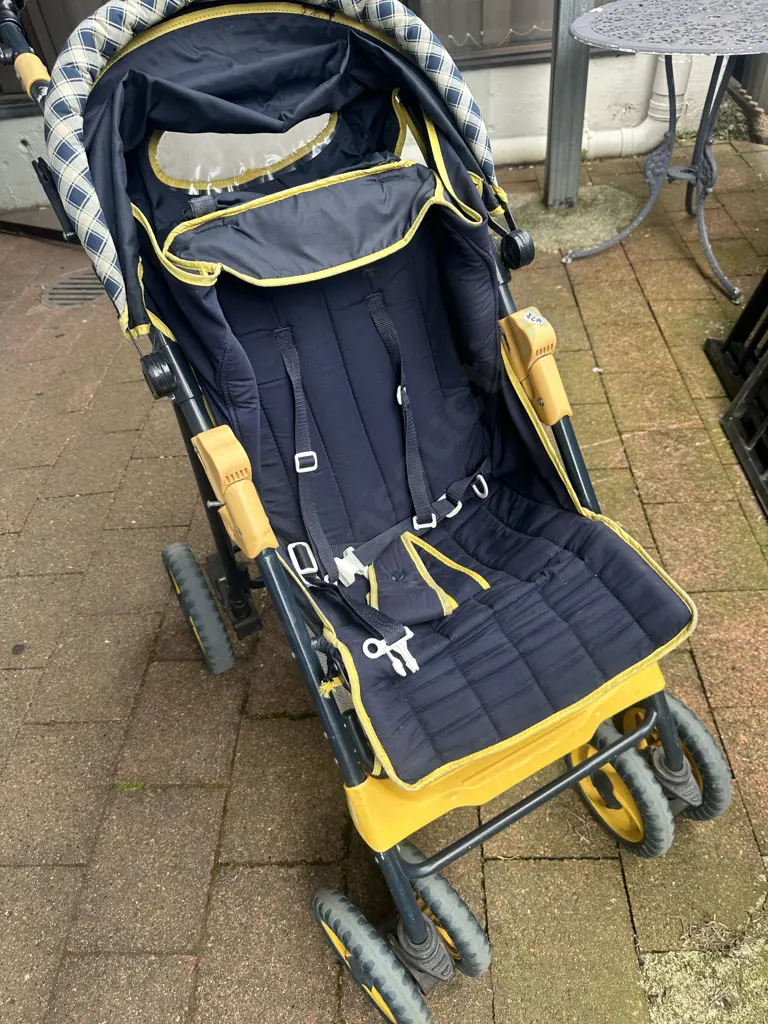 Childs Stroller Image 1++