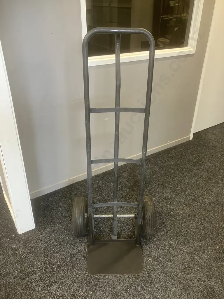 Black Sack Barrow Image 1++