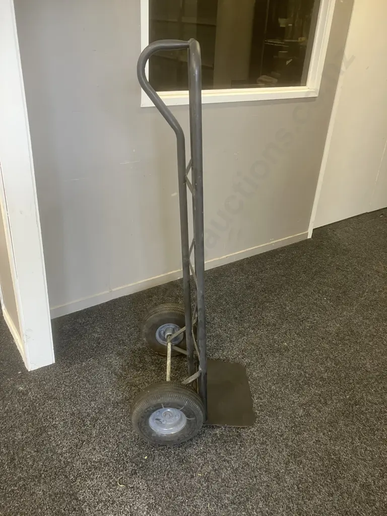 Black Sack Barrow Image 1++