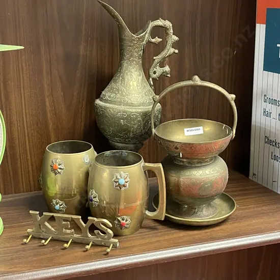 Assorted Vintage Brassware incl two enamelled mugs (1 af to handle)